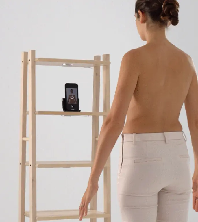 woman taking selfie